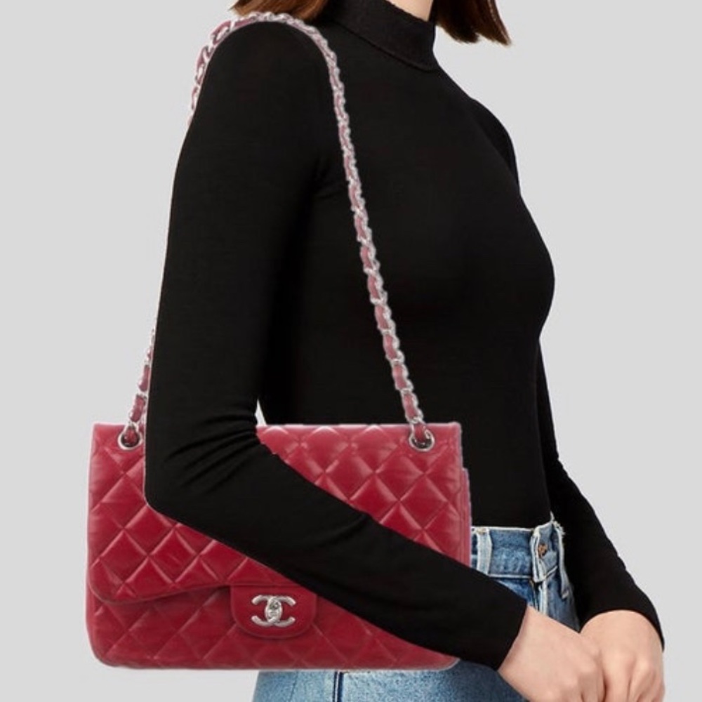 Chanel classic jumbo double flap bag